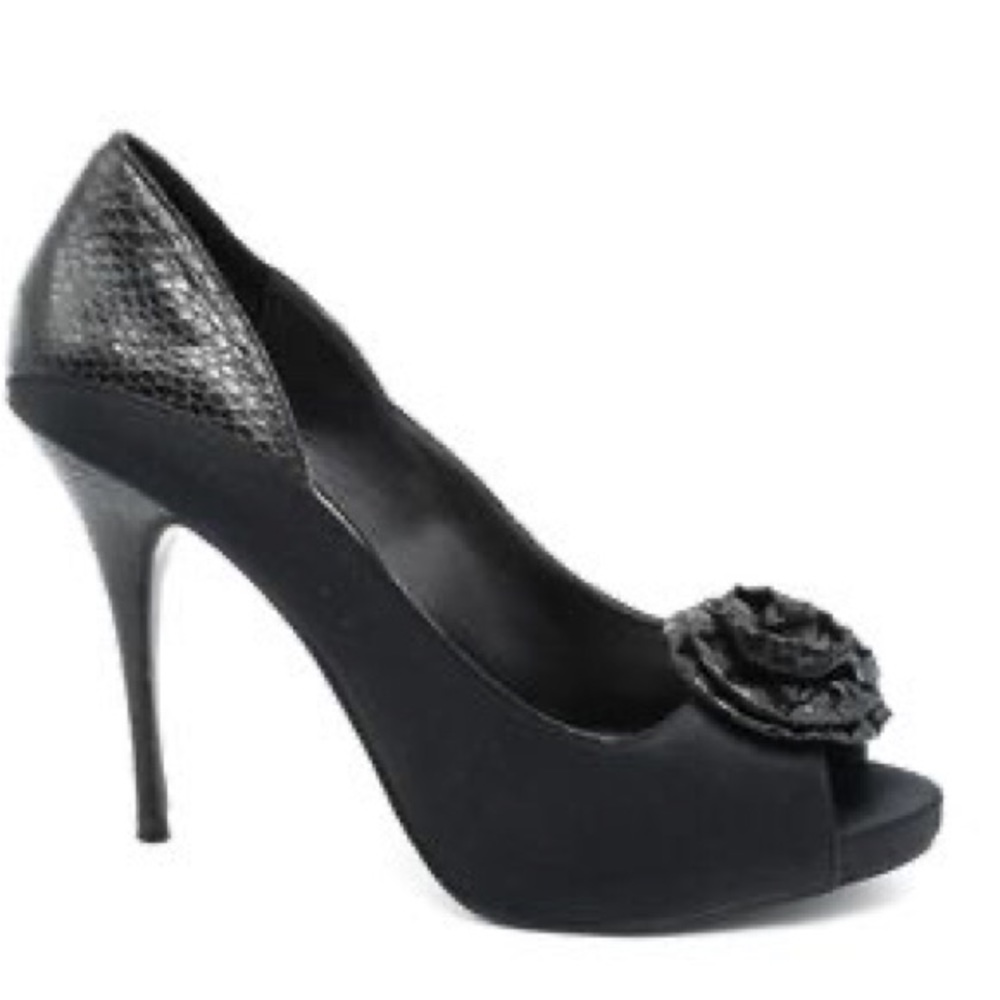 Steve Madden Luxe Black Satin and Faux Snake Leather platform Peep Toe Pump SZ 8